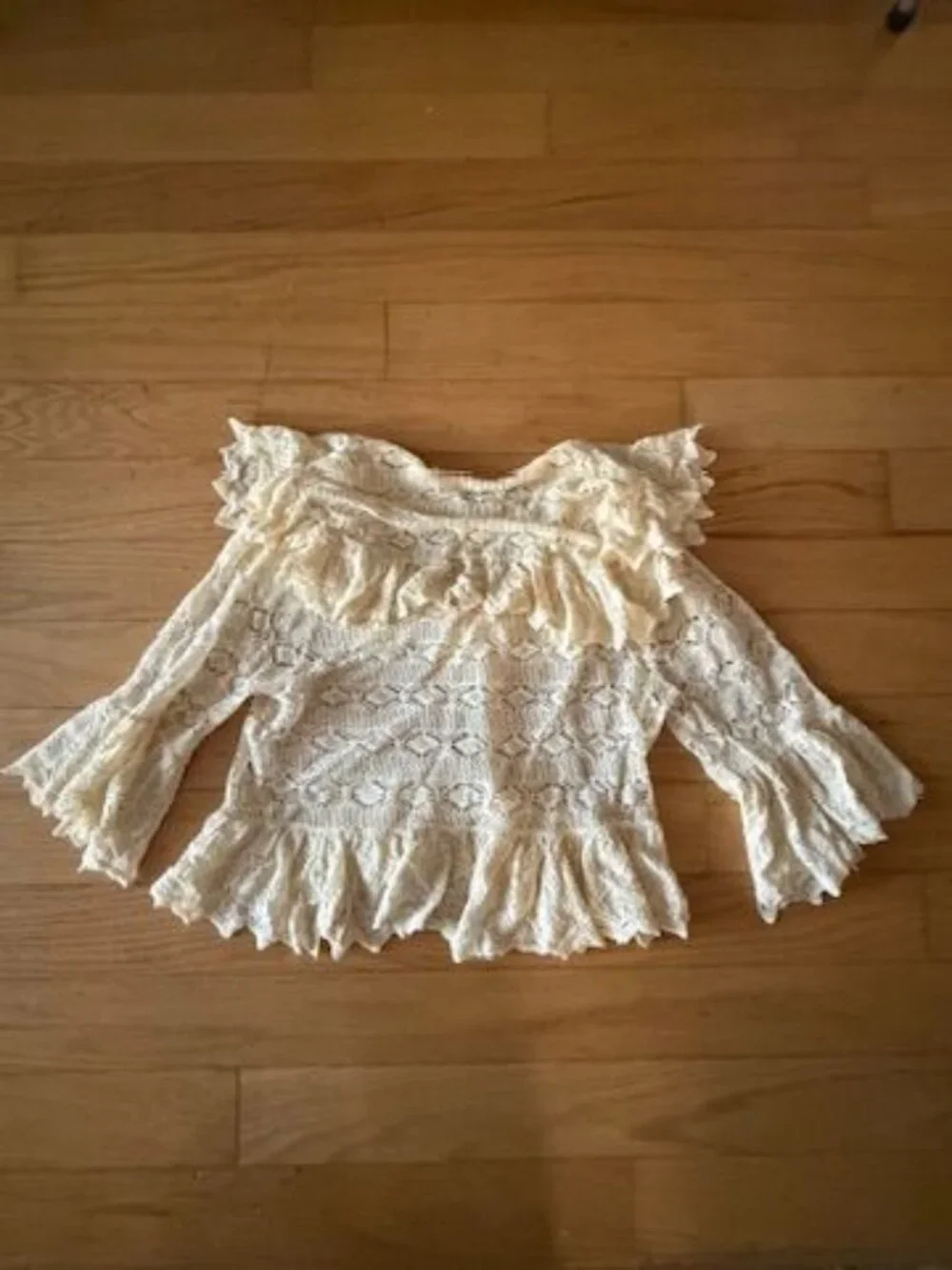 Zara Women's Small Cream/Yellow 3/4 Sleeve Lace Ruffled Button Up Cardigan